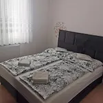 Ivi Appartement *
