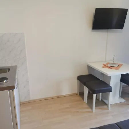 Ivi Apartment Vir
