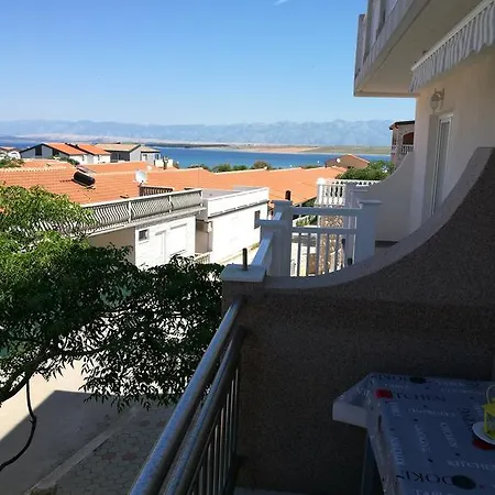 Ivi Apartment *
